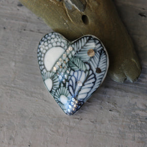 Porcelain Brooches : Hand Painted Hearts
