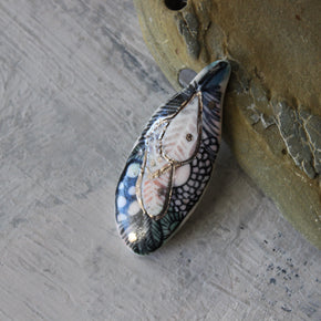 Porcelain Brooch 'Feather'