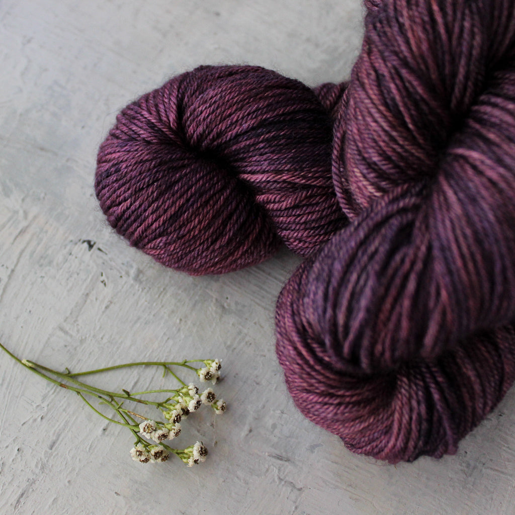 Yarn : Hand-dyed Silk/Merino/Yak 'Beuregarde' - Tribe Castlemaine