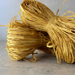Raffia : Local Hand-Dyed