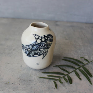 Little Painted Detail Vase Shark