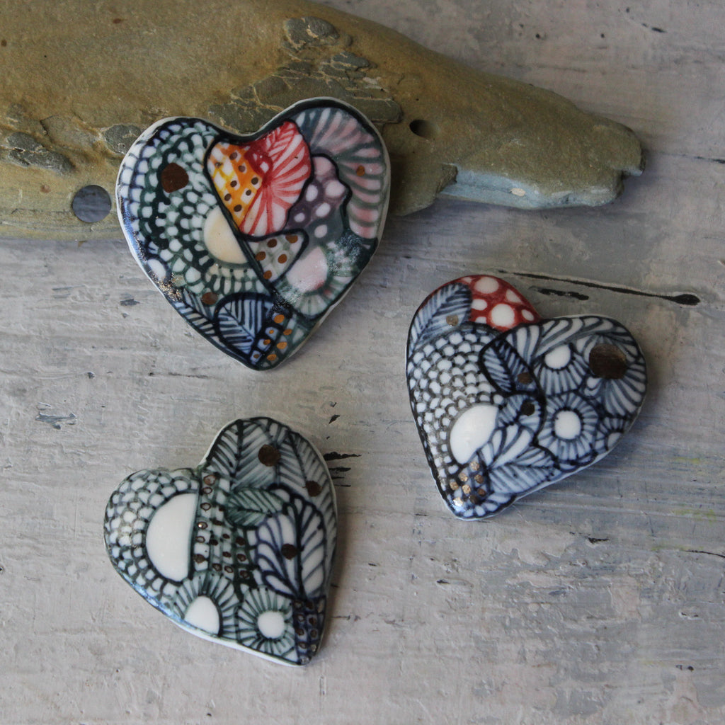 Porcelain Brooches : Hand Painted Hearts