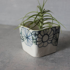 Daisy Square Planter