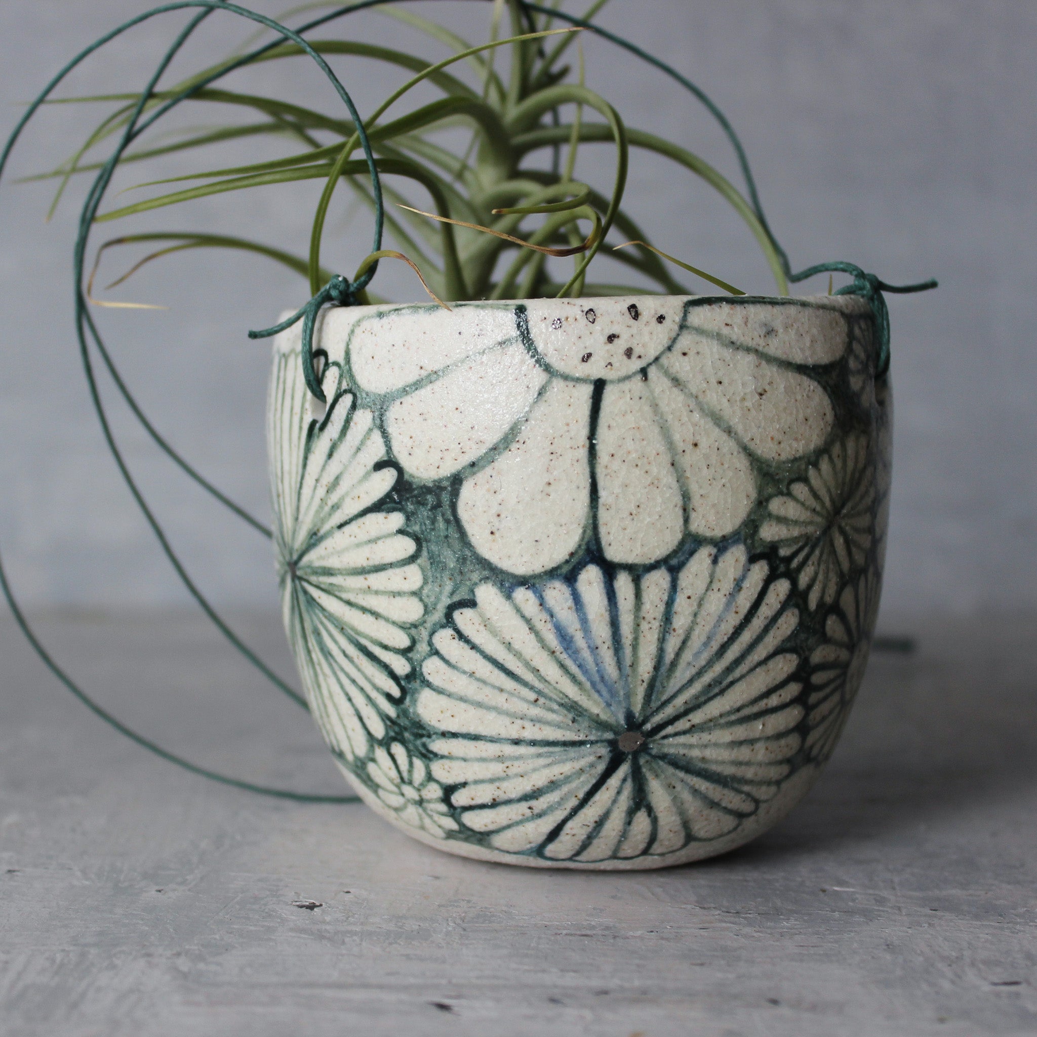 Hanging Ceramic Planter Green Daisy