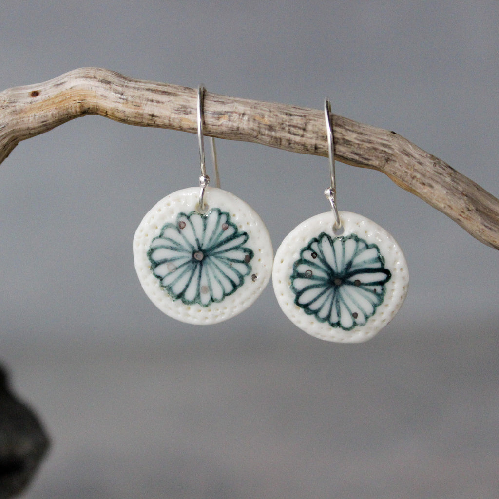 Ceramic Earrings Green Daisy