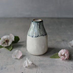 Little Ceramic Vase Daisy