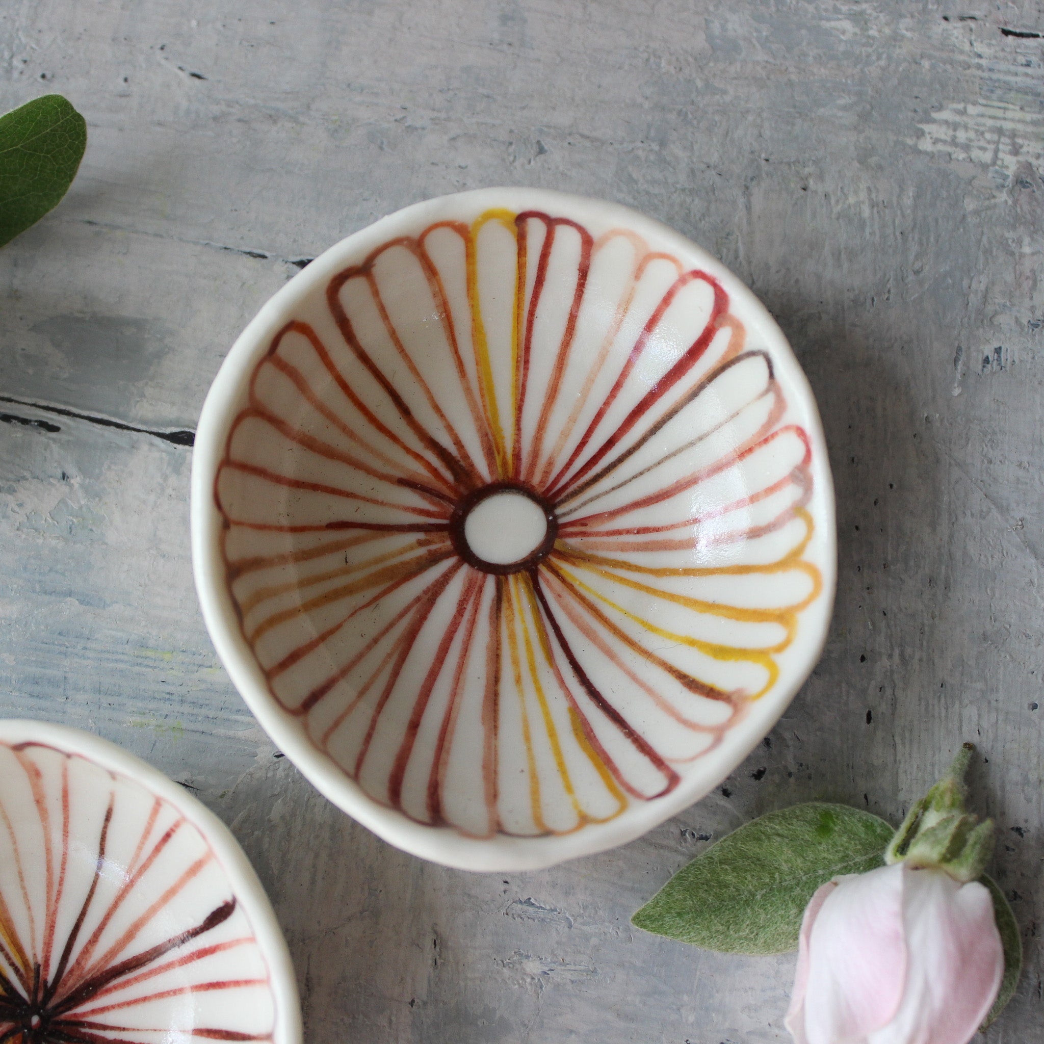 Porcelain Trinket Dishes Sepia Daisy