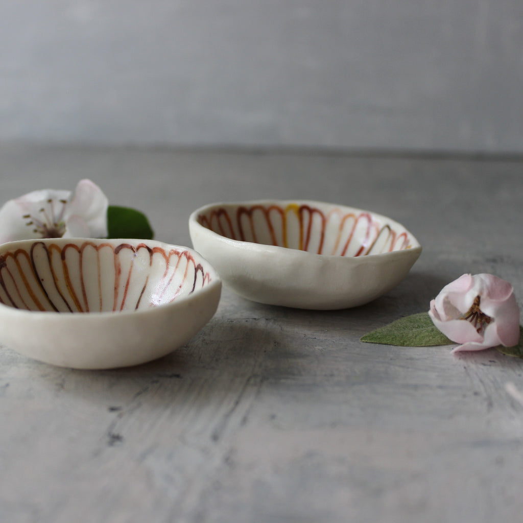 Porcelain Trinket Dishes Sepia Daisy