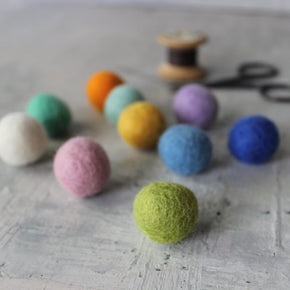 Felt Balls Spring 2.5cm