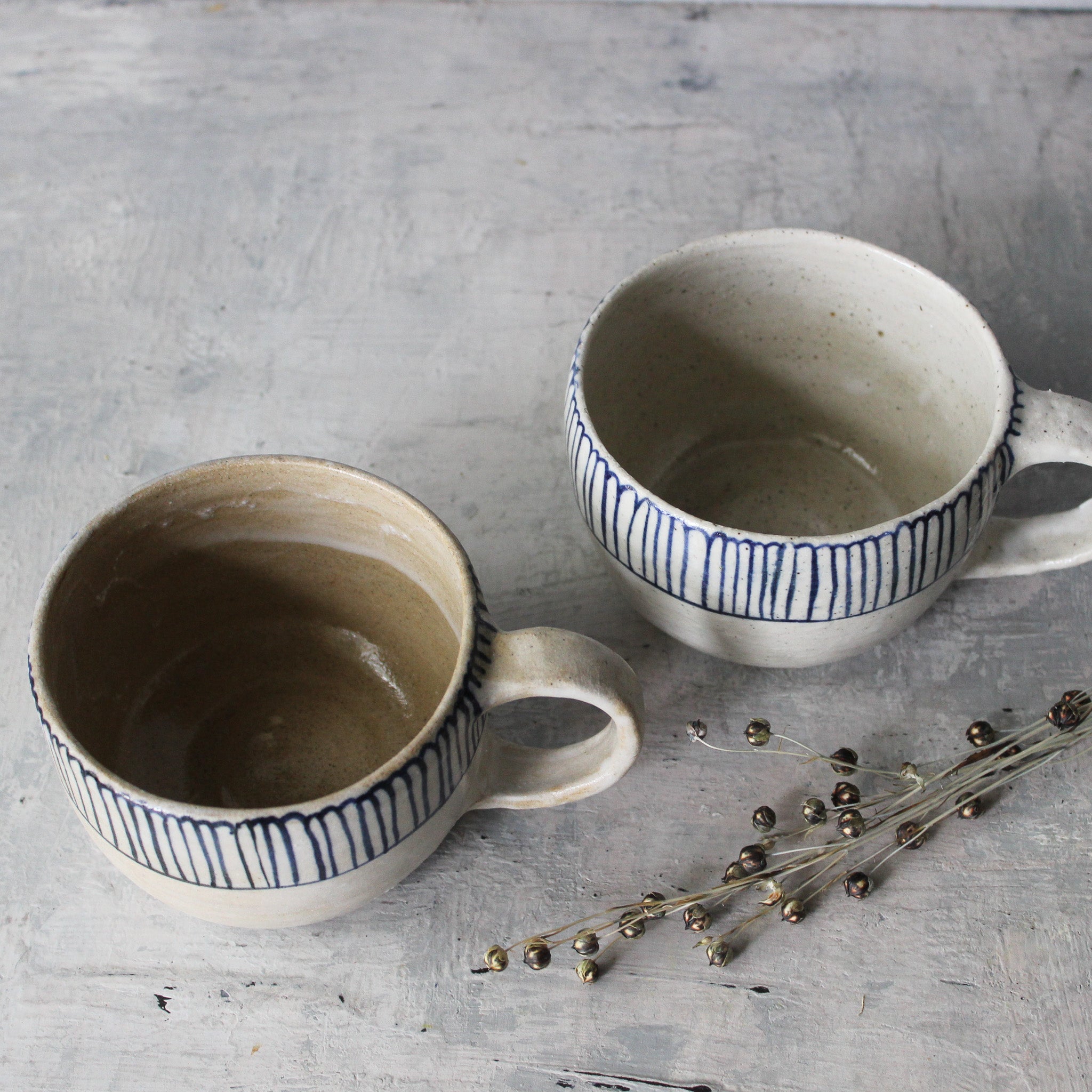 Large Ceramic Handled Mugs : Blue Daisy