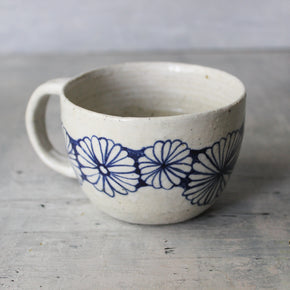 Ceramic Handled Mugs : Blue Daisy Chain