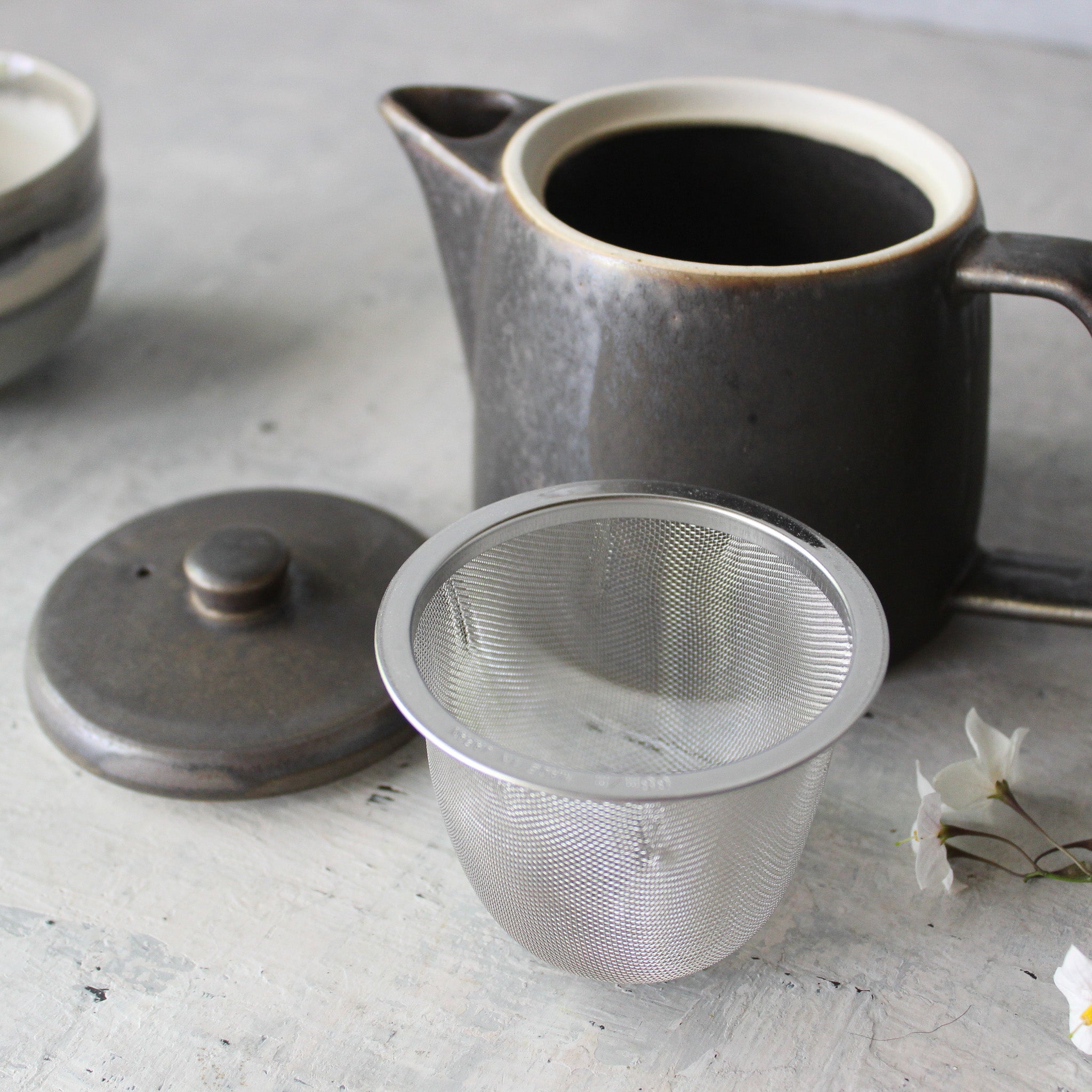 Japanese Mino ware Teapot : Brass Black