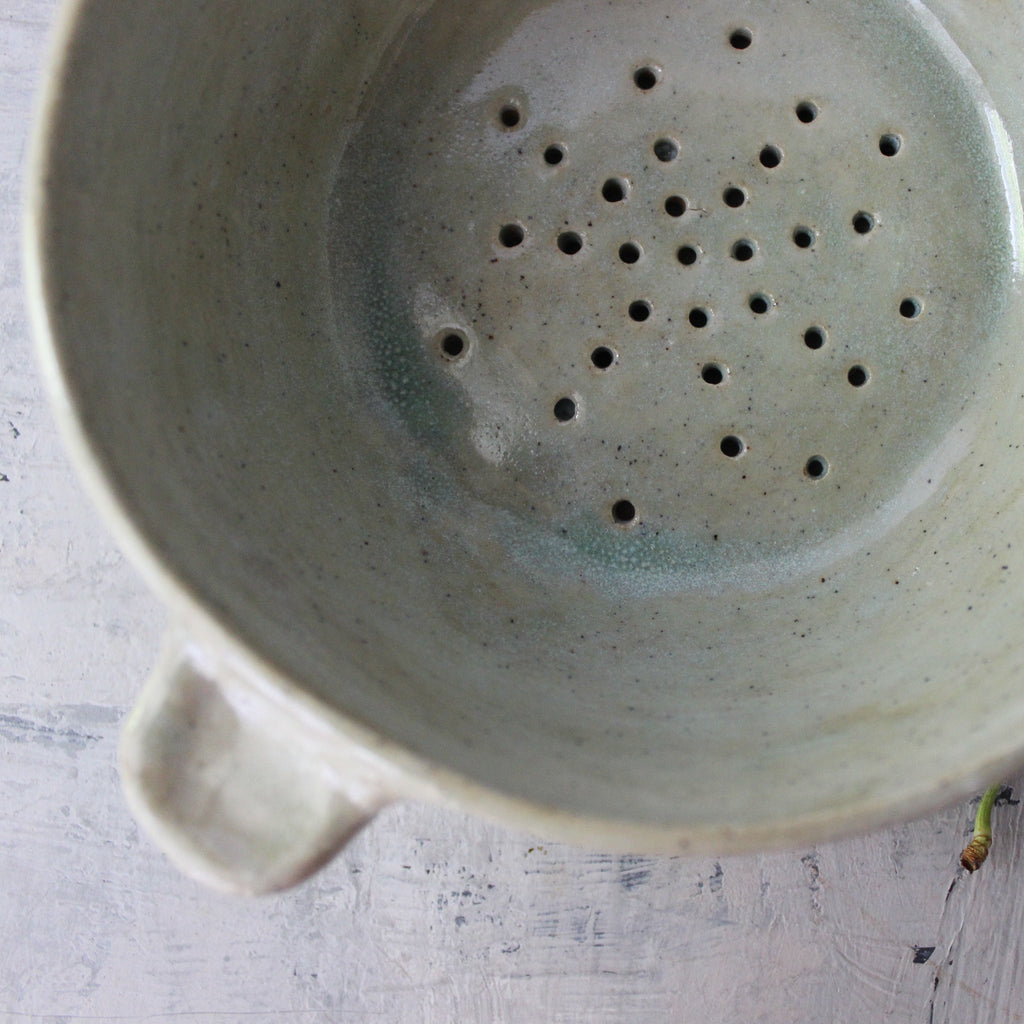 Berry Colander Bowl Green