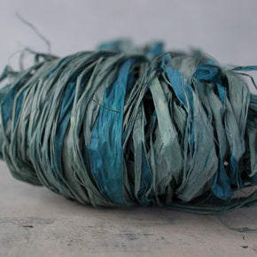 Raffia : Local Hand-Dyed