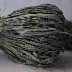 Raffia : Local Hand-Dyed
