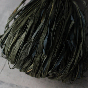 Raffia : Local Hand-Dyed