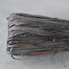 Raffia Coloured : Nutscene