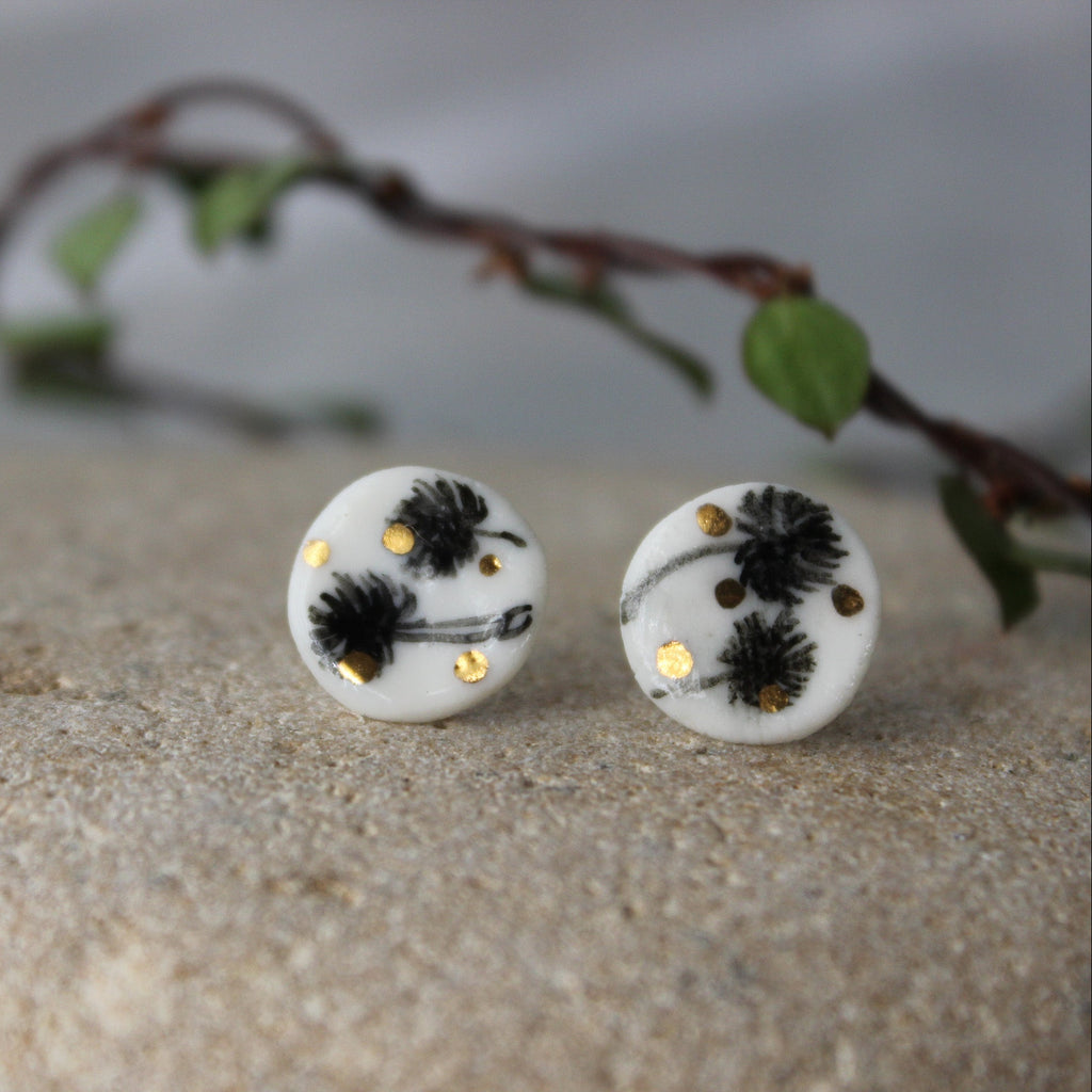 Porcelain Studs Dandelion Gold