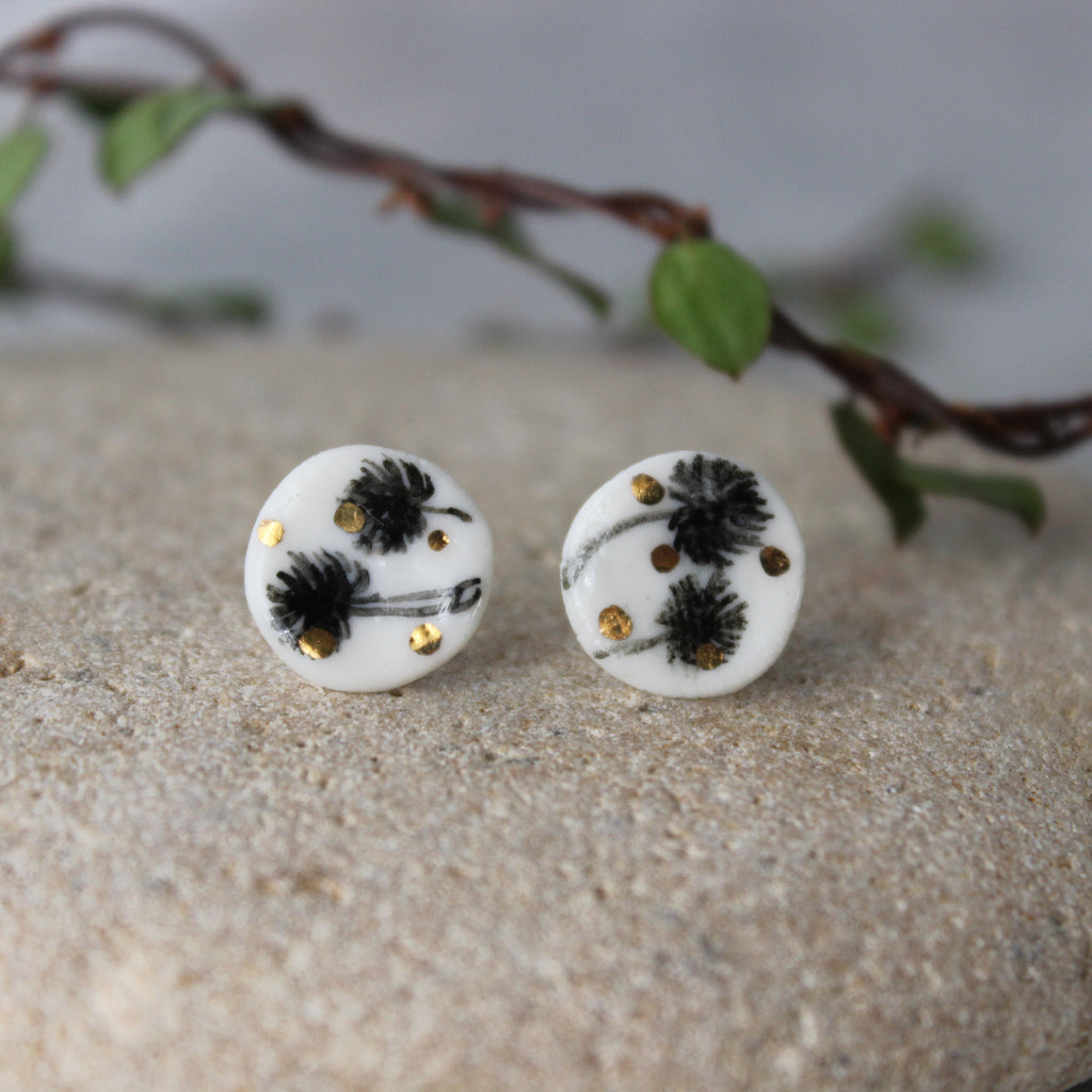 Porcelain Studs Dandelion Gold
