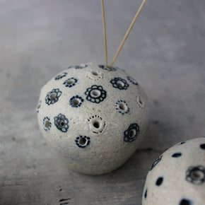 Incense Holder / Specimen Keeper Blue Daisy