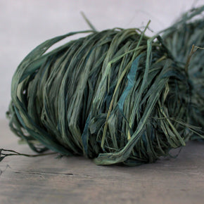Raffia : Local Hand-Dyed