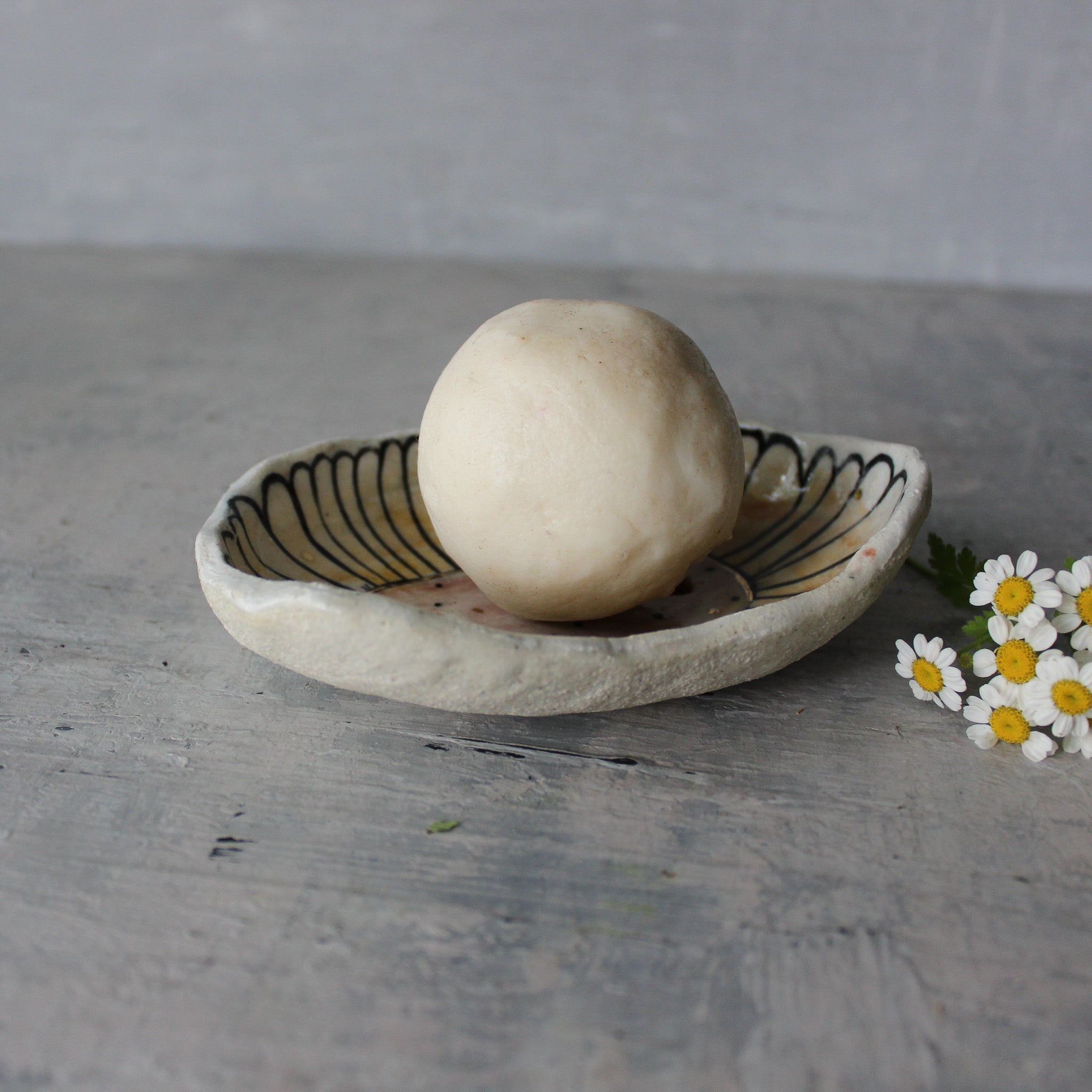 Ceramic Soap Dishes Painted Daisy - Tribe Castlemaine
