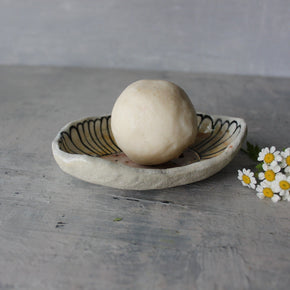 Ceramic Soap Dishes Painted Daisy - Tribe Castlemaine