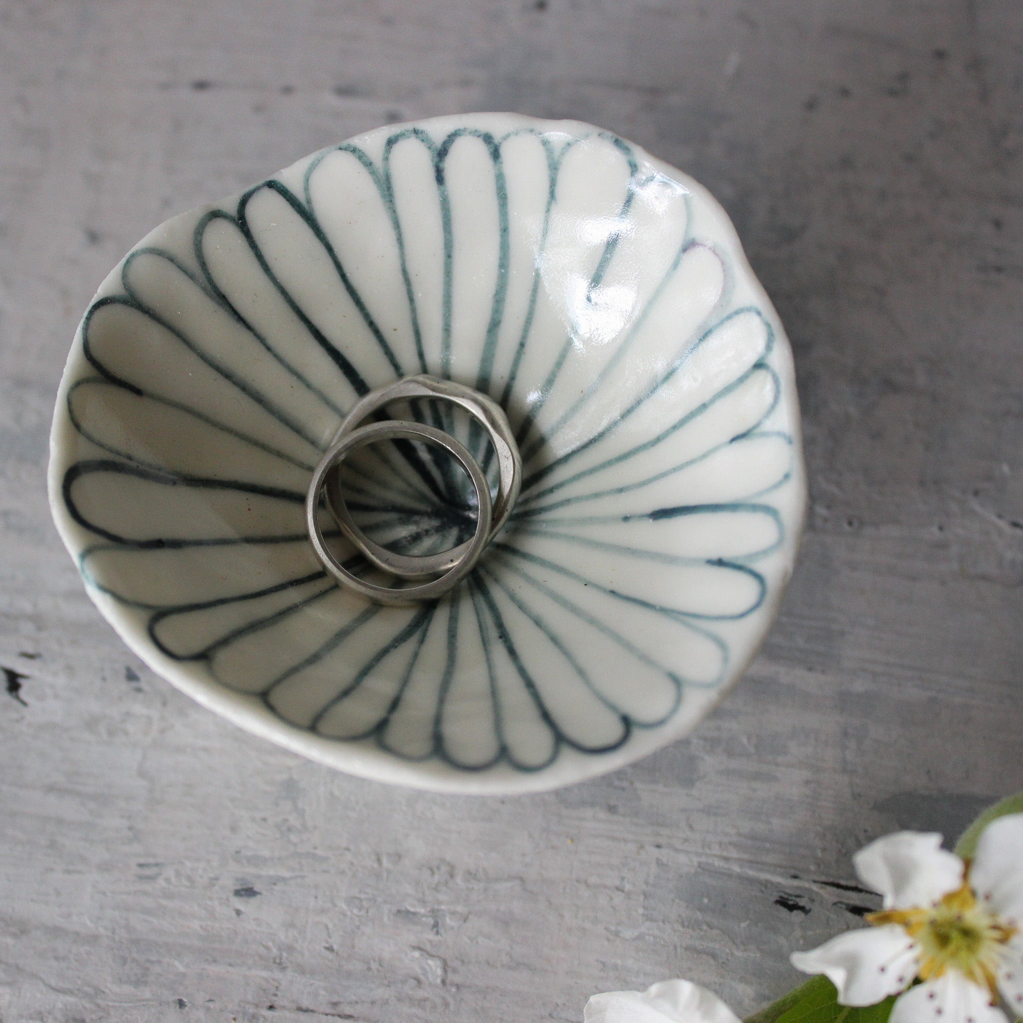Little Porcelain Pedestal Dish Daisy - Tribe Castlemaine