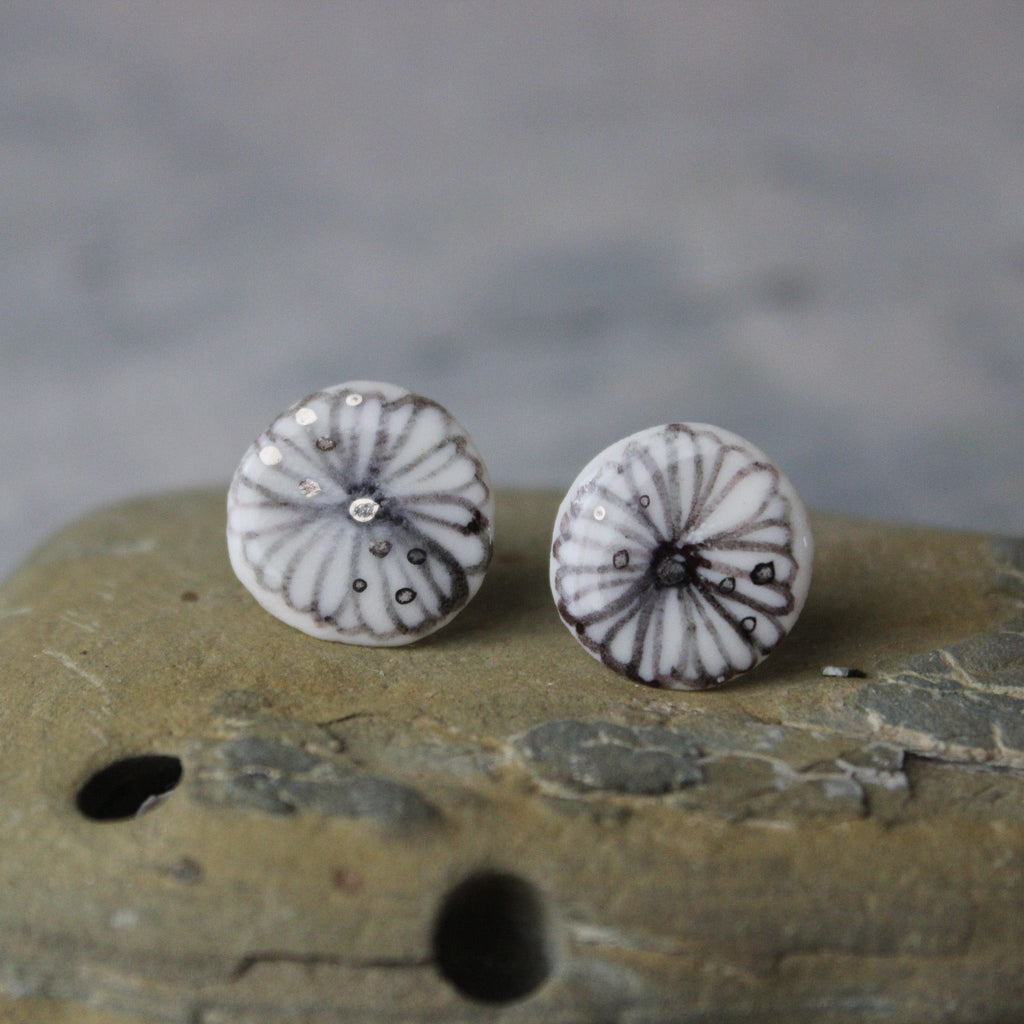 Porcelain Studs Daisy - Tribe Castlemaine