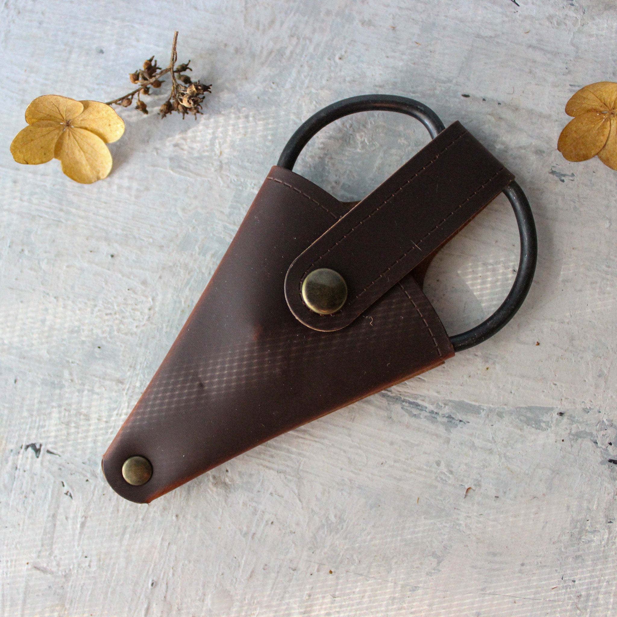 Traditional Scissors in Leather Pouch - Tribe Castlemaine