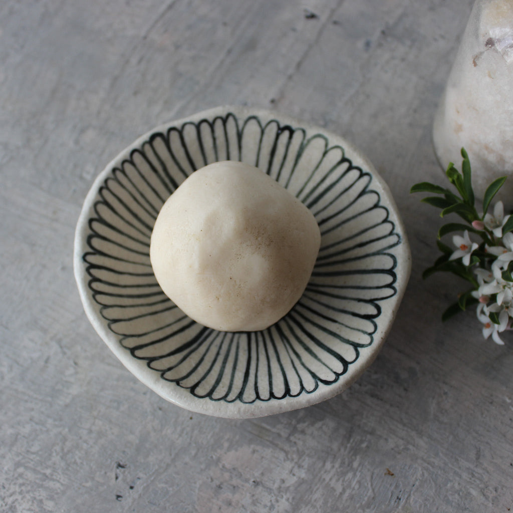 Ceramic Soap Dishes Painted Daisy - Tribe Castlemaine