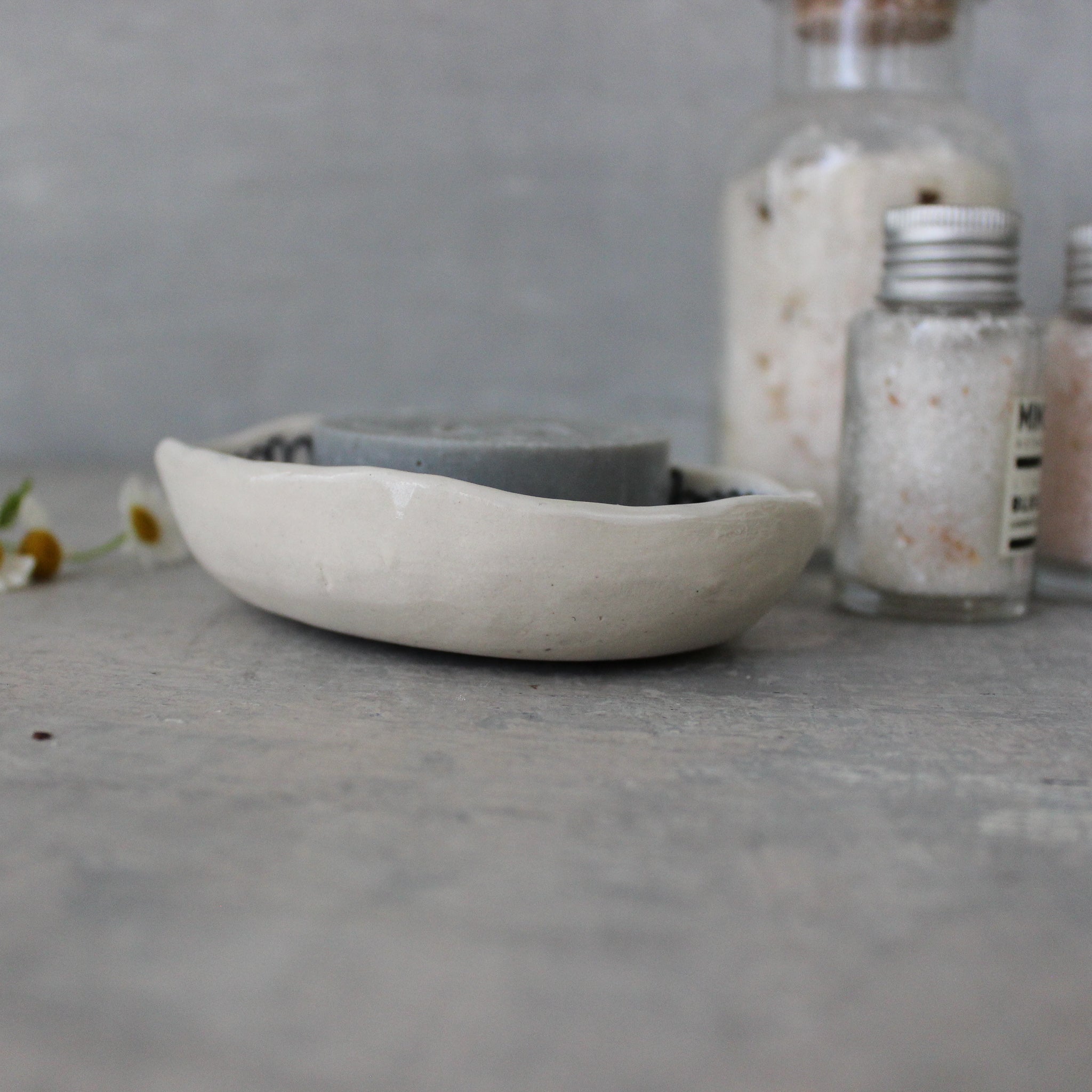 Ceramic Soap Dishes Painted Daisy - Tribe Castlemaine